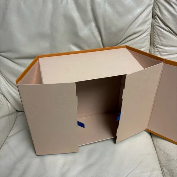 EMPTY LOUIS VUITTON Orange Gift Box Magnetic Closure for Small Bag - Picture 14 of 15